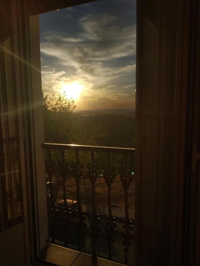 Apartamento Avenida Del Parque Cazorla Exteriör bild