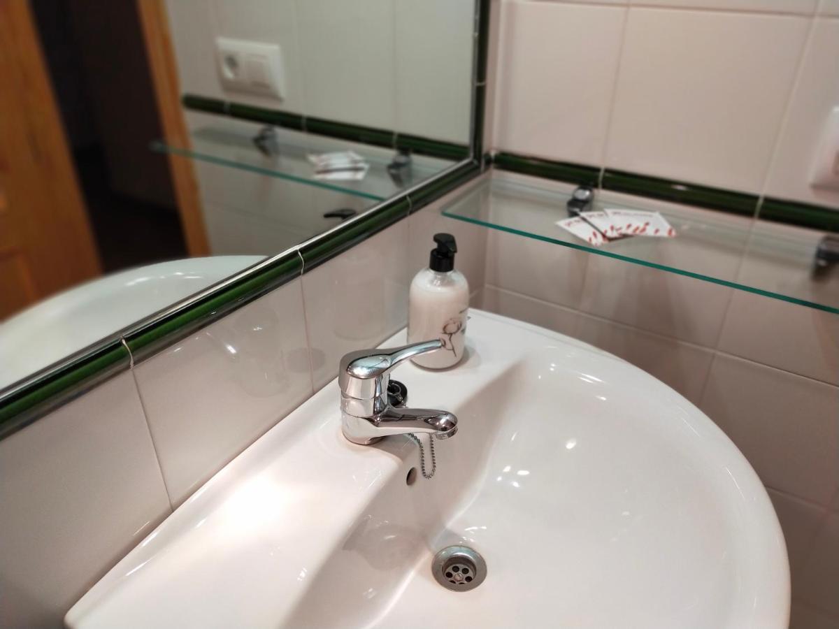 Apartamento Avenida Del Parque Cazorla Exteriör bild